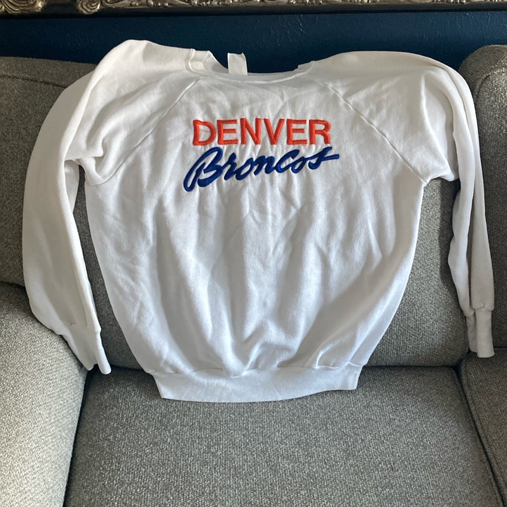 Vintage Denver Broncos sweatshirt